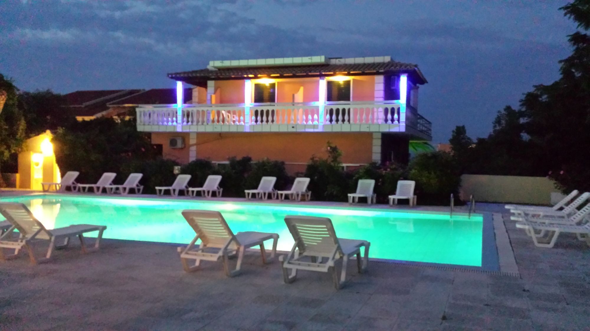 Nikolas Club Kávos Exteriör bild
